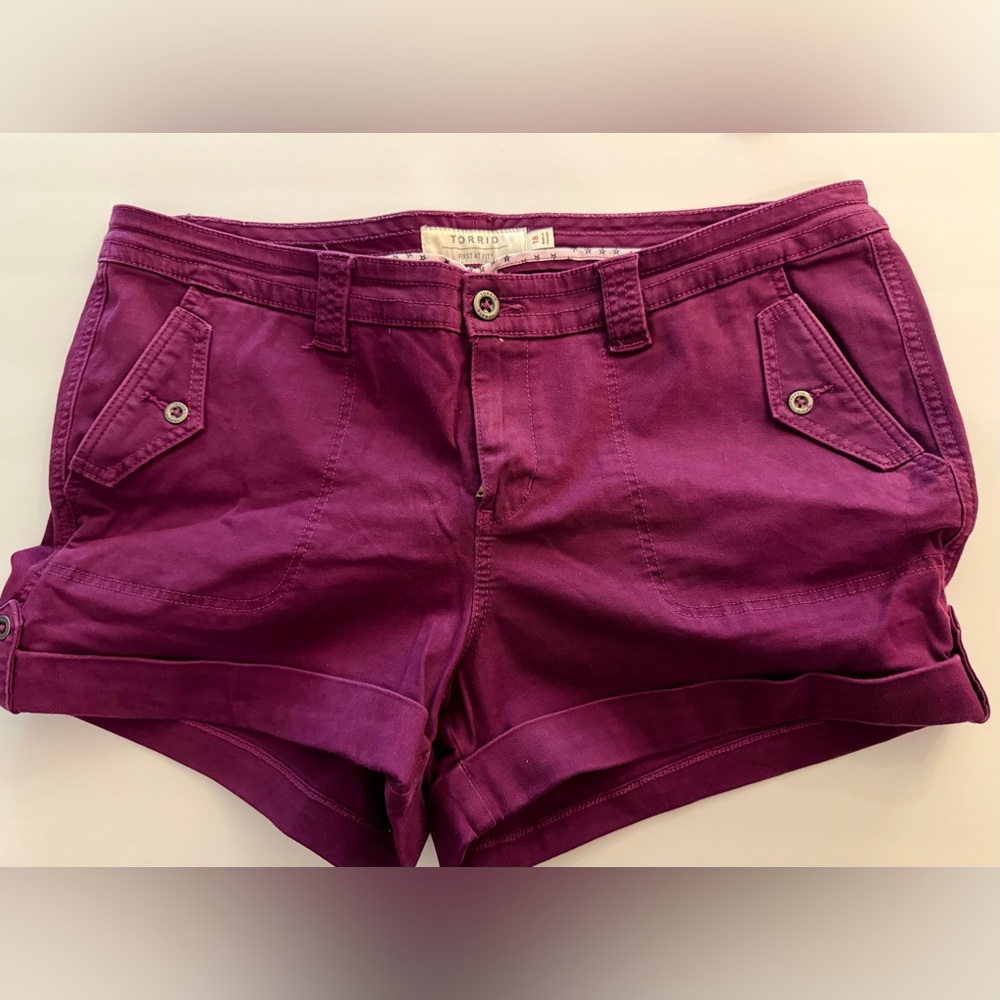 EUC Torrid Twill Military Short Shorts - Plum